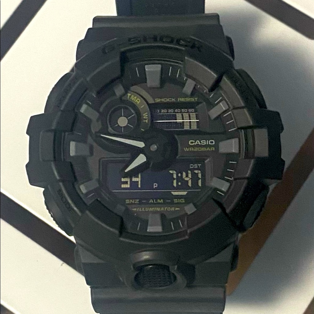 G Shock GA-700UC